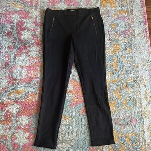 Black stretchy Slim Fit Pants with Zipper Pockets